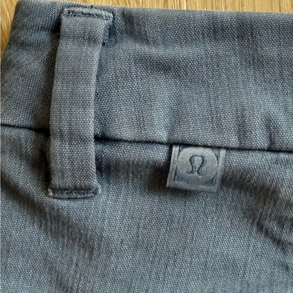 Commission Short Relaxed Qwick Oxford 32”/11”
